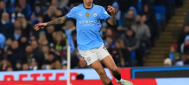 1xBit体育活动-曼城前锋遭红牌罚下，球队演员饱受伤痛