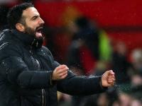 曼联遭遇连败，主帅面临巨大挑战的简单介绍