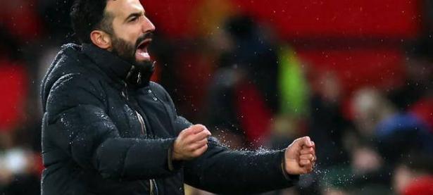 曼联遭遇连败，主帅面临巨大挑战的简单介绍