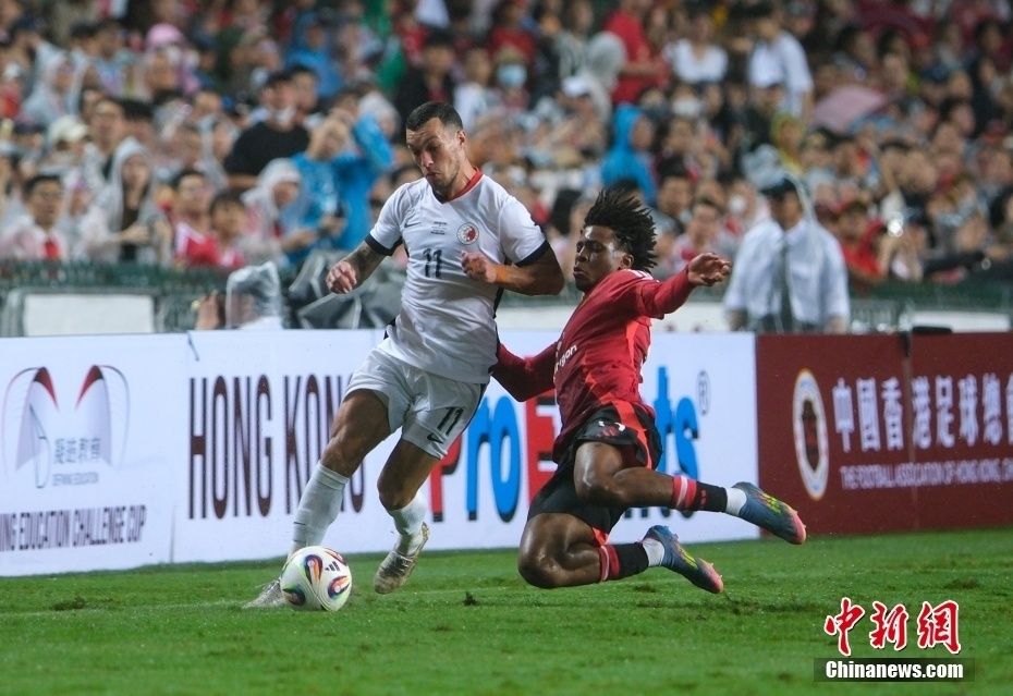 曼城客场击败里尔，英超劲旅继续领跑