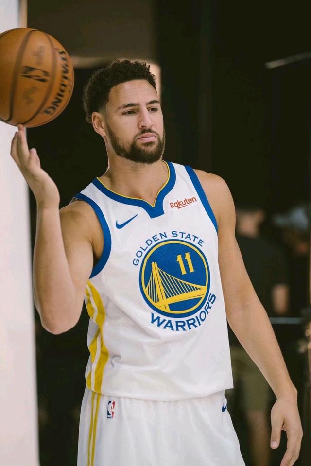 河床冲击季军，年轻球员表现亮眼的简单介绍