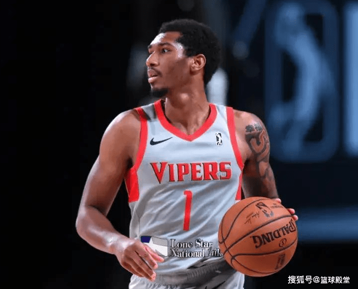 火箭大胜活塞，伍德全场砍下27分的简单介绍