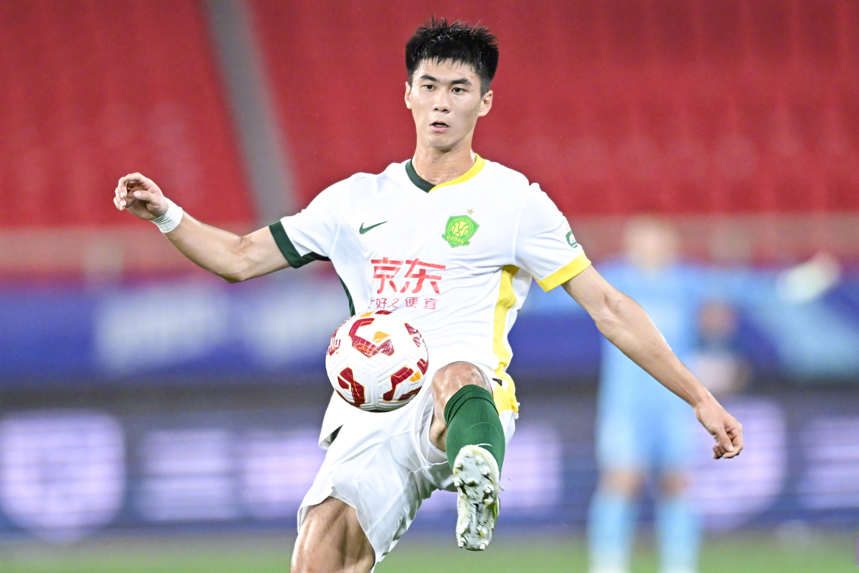 国安客场战平权健,中超排名暂居前列 国安客场战平权健,中超排名暂居前列